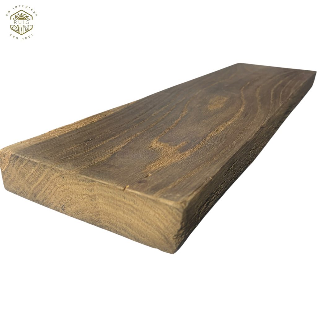 Oud eiken wandplank